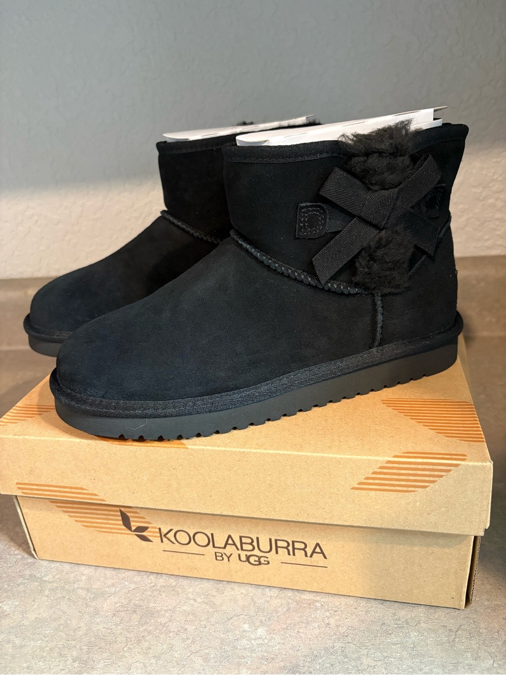 Koolaburra Woman’s Victoria mini